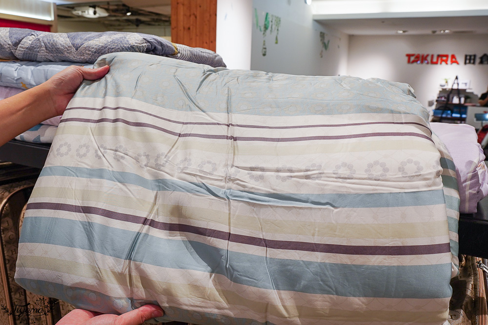 嘉義新光三越週年慶寢具特賣會【多利寶寢具特賣會】工廠直營天絲寢具平價高品質,夏涼被、枕頭990元買一送一,還能參加新光三越週年慶單筆3000贈2000點活動 @緹雅瑪 美食旅遊趣 嘉義新光三越週年慶寢具特賣會【多利寶寢具特賣會】工廠直營天絲寢具平價高品質,夏涼被、枕頭990元買一送一,還能參加新光三越週年慶單筆3000贈2000點活動 @緹雅瑪 美食旅遊趣