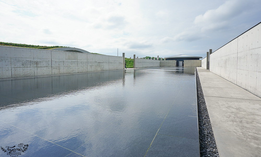 北海道頭大佛殿，在真駒内滝野霊園裡建築大師安藤忠雄的作品「洞窟中巨大佛殿」 @緹雅瑪 美食旅遊趣