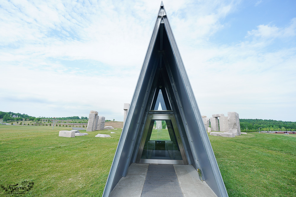 北海道巨大摩艾石像，真駒内滝野霊園好好拍！還有建築大師安藤忠雄作品 巨大佛殿 @緹雅瑪 美食旅遊趣