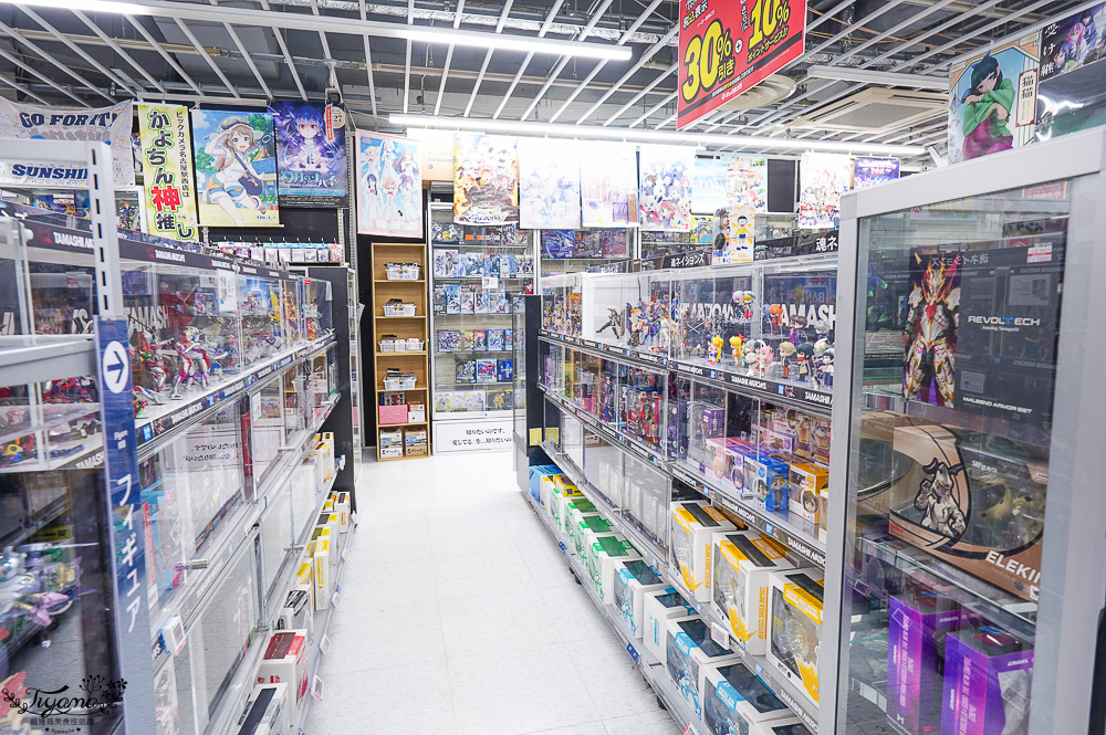 名古屋電器行「Bic Camera 名古屋站西店」BIC CAMERA 93折扣券，買家電、行李箱、鋼彈模型、遊戲片、玩具、藥妝 一次搞定 @緹雅瑪 美食旅遊趣