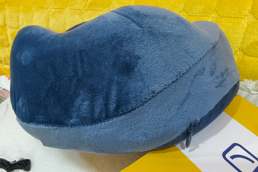 旅行好物推薦【Travel Blue 藍旅】旅途有型禮盒：Travel Blue寧靜頸枕、親膚烤漆斜背包、豪華眼罩、飛行耳塞 @緹雅瑪 美食旅遊趣