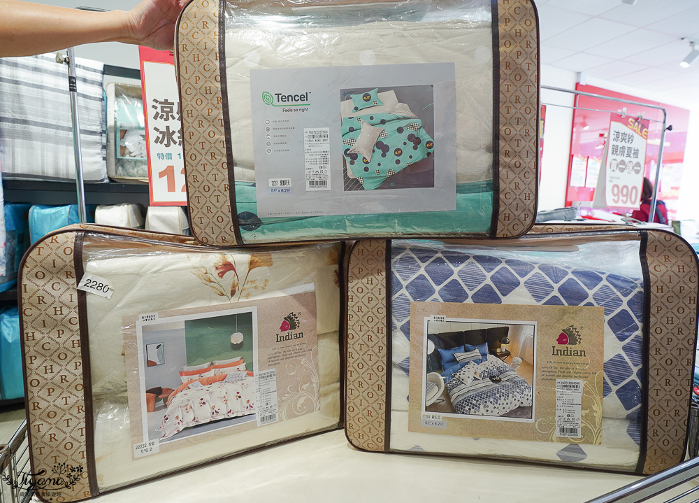 高雄多利寶寢具特賣會開跑囉!!換季出清~殺很大”990元兩用床包組”限量售完為止,枕頭涼被990元買一送一,冬季被5折,工廠直營天絲寢具超甜價~ @緹雅瑪 美食旅遊趣 高雄多利寶寢具特賣會開跑囉!!換季出清~殺很大”990元兩用床包組”限量售完為止,枕頭涼被990元買一送一,冬季被5折,工廠直營天絲寢具超甜價~ @緹雅瑪 美食旅遊趣