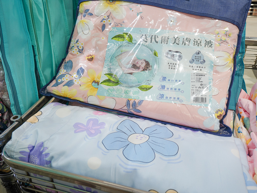 高雄多利寶寢具特賣會開跑囉！！換季出清~殺很大”990元兩用床包組”限量售完為止，枕頭涼被990元買一送一，冬季被5折，工廠直營天絲寢具超甜價~ @緹雅瑪 美食旅遊趣