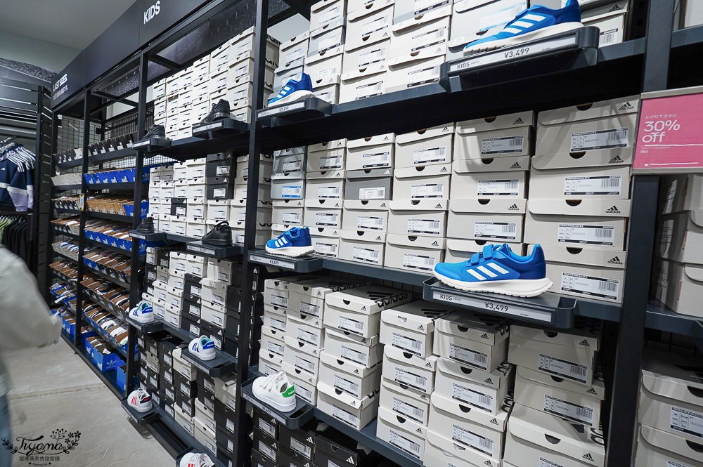 北海道OUTLET「三井OUTLET PARK 札幌北廣島」超好逛OUTLET購物中心，先領折價券再去逛街 @緹雅瑪 美食旅遊趣