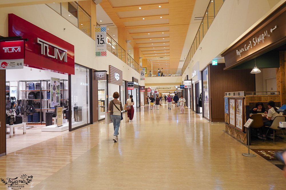 北海道OUTLET「三井OUTLET PARK 札幌北廣島」超好逛OUTLET購物中心,先領折價券再去逛街 @緹雅瑪 美食旅遊趣 北海道OUTLET「三井OUTLET PARK 札幌北廣島」超好逛OUTLET購物中心,先領折價券再去逛街 @緹雅瑪 美食旅遊趣