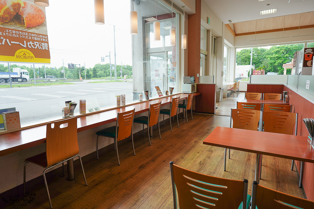 北海道三星蛋糕「藍靛果蛋糕 三星｜三星 ウトナイ店」長生不老果蛋糕，苫小牧道路休息站旁 @緹雅瑪 美食旅遊趣