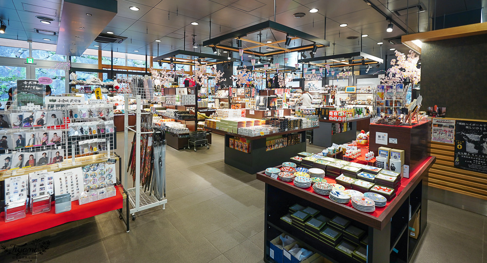 九州小倉城怎麼玩！！小倉城天守閣騎馬射箭「流鏑馬」、和服體驗、天守閣咖啡廳、しろテラス，也別忘了小倉城庭園 @緹雅瑪 美食旅遊趣