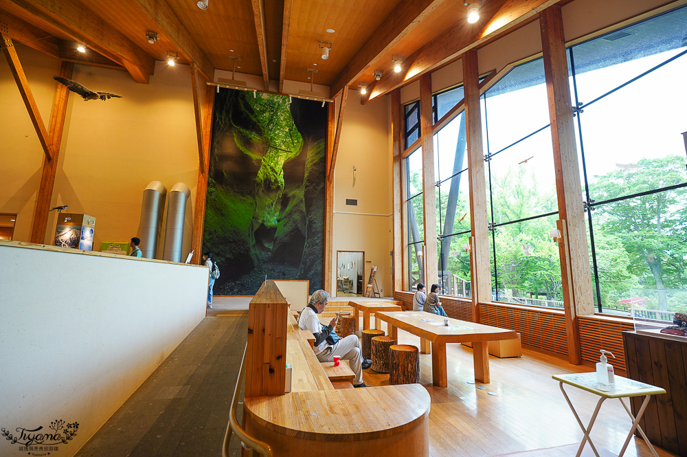 【北海道景點】支笏湖遊客中心｜山線鐵橋｜Patissier Labo｜支笏湖商店街 @緹雅瑪 美食旅遊趣