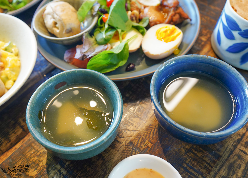 台南早午餐「小北家灶咖ZAOKA」台南在地7年的人氣早午餐店，平日也要排隊 @緹雅瑪 美食旅遊趣