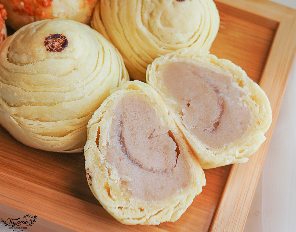 芋頭酥禮盒推薦｜阿聰師芋頭酥：台灣最具代表性的芋頭糕餅，中文怪物限定禮盒、玫躍新春禮盒、芋頭牛軋糖、貢貢香烘焙芋頭條 @緹雅瑪 美食旅遊趣