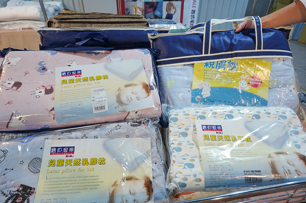 台南寢具特賣會｜多利寶寢具✖︎海馬台南年度聯合特賣會：MIT天絲寢具工廠直營好平價~天絲寢具2套只要3980元，萬用毯349，多款買一送一，天絲床包兩用被組 起 @緹雅瑪 美食旅遊趣