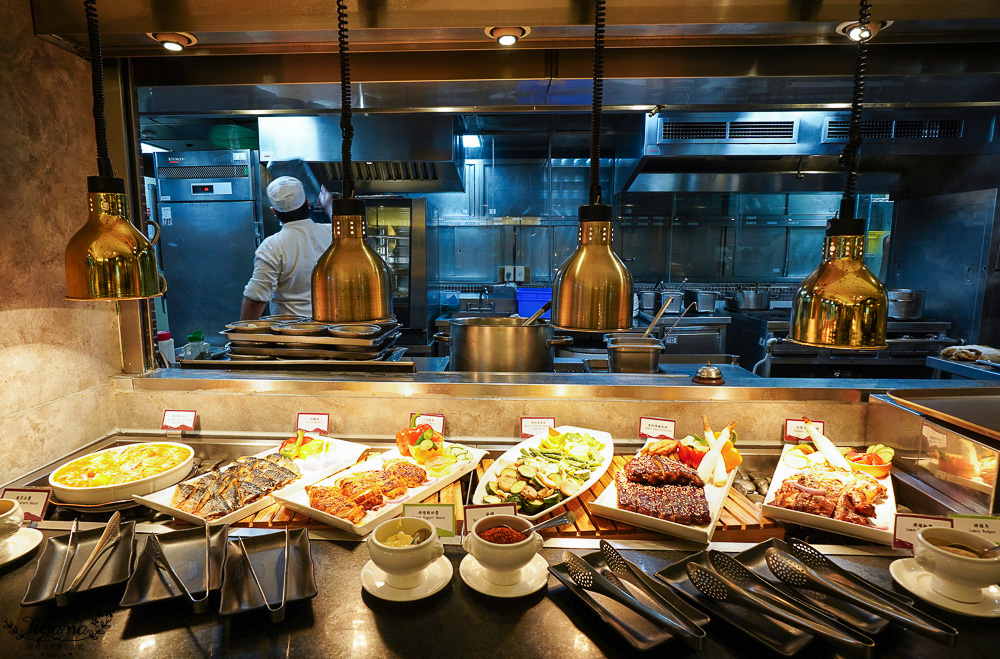 台糖長榮酒店 台南｜吃遍天下自助餐：台南聚餐推薦~台南Buffet自助餐，平日晚餐菜色 @緹雅瑪 美食旅遊趣