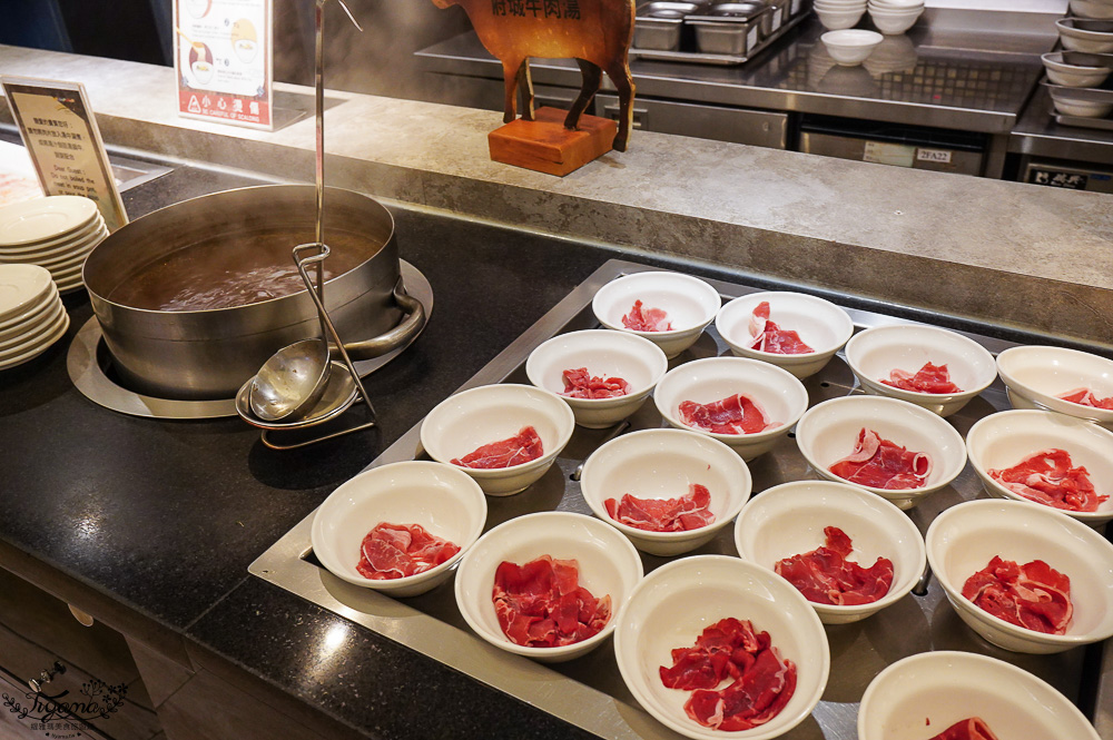 台糖長榮酒店 台南｜吃遍天下自助餐：台南聚餐推薦~台南Buffet自助餐，平日晚餐菜色 @緹雅瑪 美食旅遊趣