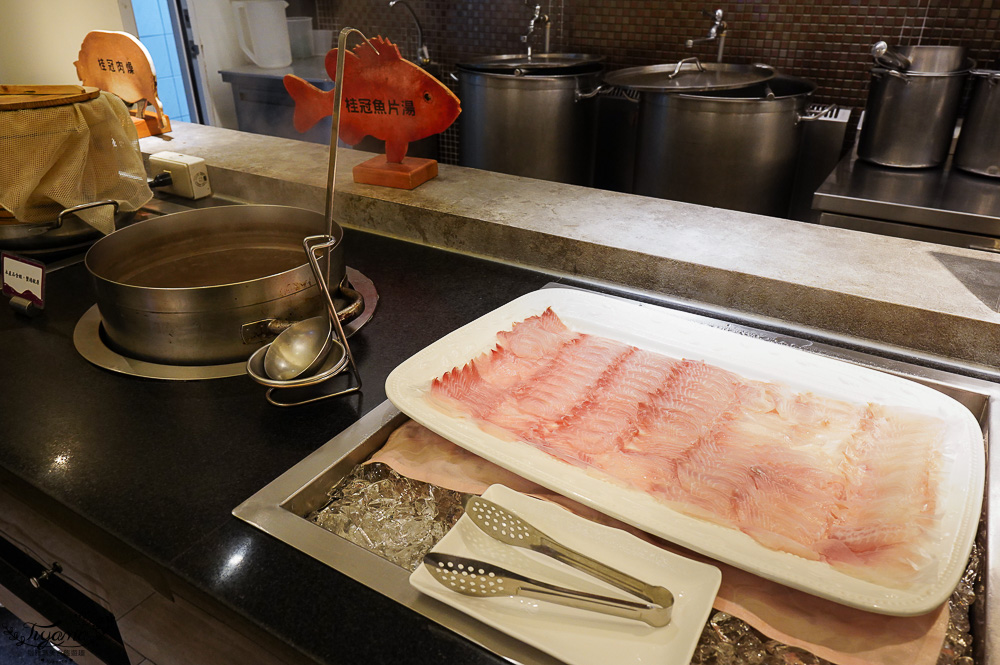 台糖長榮酒店 台南｜吃遍天下自助餐：台南聚餐推薦~台南Buffet自助餐，平日晚餐菜色 @緹雅瑪 美食旅遊趣