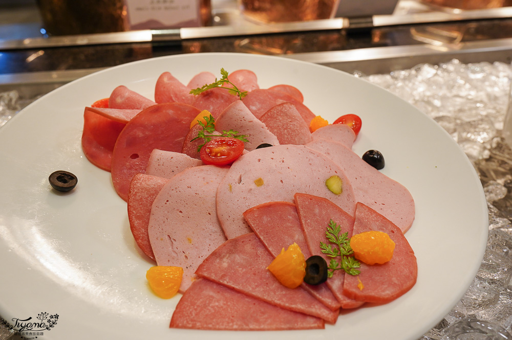 台糖長榮酒店 台南｜吃遍天下自助餐：台南聚餐推薦~台南Buffet自助餐，平日晚餐菜色 @緹雅瑪 美食旅遊趣