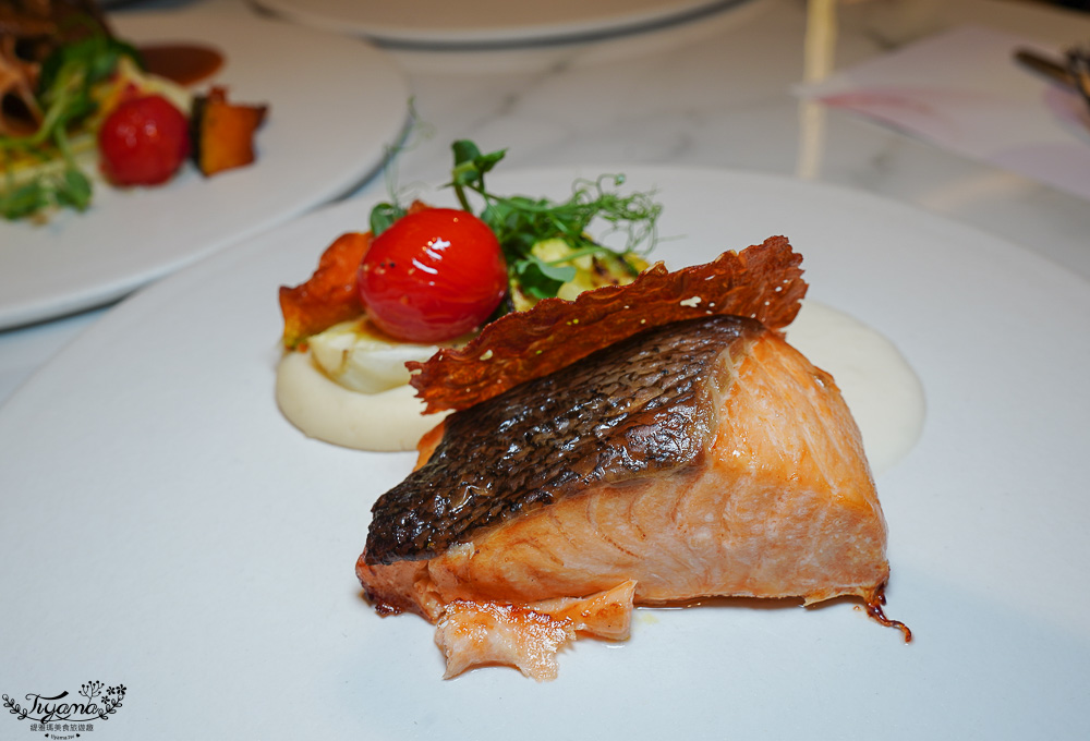 嘉義飯店Buffet自助餐｜嘉義福容voco酒店「田園西餐廳」平日晚餐分享~主餐排餐+半自助餐，超驚艷美食饗宴 @緹雅瑪 美食旅遊趣