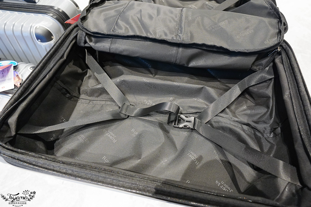 嘉義行李箱特賣會「加賀屋行李箱特賣會」，各品牌行李箱現場一次看，上掀式行李箱、對開式行李箱、雙開式行李箱、胖胖箱、布料行李箱、登機箱，限量特惠行李箱只要990元起，一年保固、終身保修！！ @緹雅瑪 美食旅遊趣