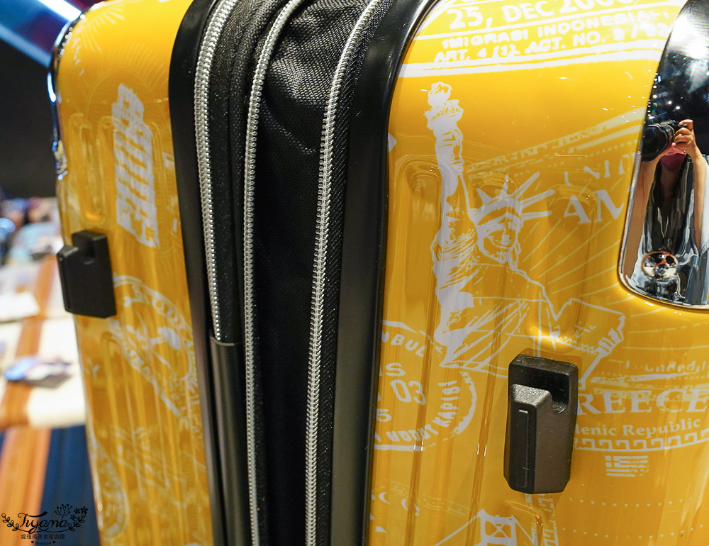 嘉義行李箱特賣會「加賀屋行李箱特賣會」，各品牌行李箱現場一次看，上掀式行李箱、對開式行李箱、雙開式行李箱、胖胖箱、布料行李箱、登機箱，限量特惠行李箱只要990元起，一年保固、終身保修！！ @緹雅瑪 美食旅遊趣