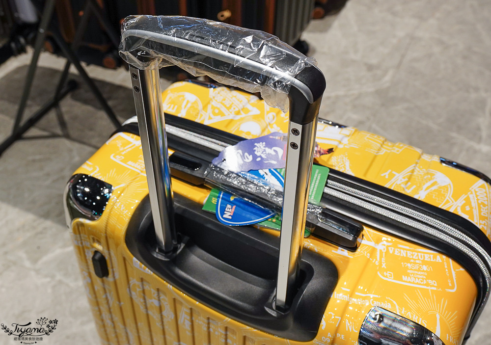 嘉義行李箱特賣會「加賀屋行李箱特賣會」，各品牌行李箱現場一次看，上掀式行李箱、對開式行李箱、雙開式行李箱、胖胖箱、布料行李箱、登機箱，限量特惠行李箱只要990元起，一年保固、終身保修！！ @緹雅瑪 美食旅遊趣