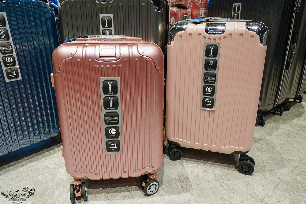 嘉義行李箱特賣會「加賀屋行李箱特賣會」，各品牌行李箱現場一次看，上掀式行李箱、對開式行李箱、雙開式行李箱、胖胖箱、布料行李箱、登機箱，限量特惠行李箱只要990元起，一年保固、終身保修！！ @緹雅瑪 美食旅遊趣