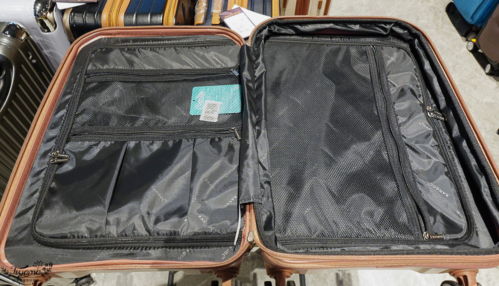 嘉義行李箱特賣會「加賀屋行李箱特賣會」，各品牌行李箱現場一次看，上掀式行李箱、對開式行李箱、雙開式行李箱、胖胖箱、布料行李箱、登機箱，限量特惠行李箱只要990元起，一年保固、終身保修！！ @緹雅瑪 美食旅遊趣