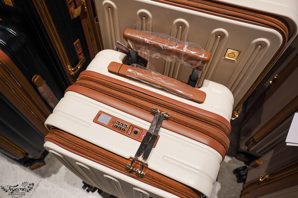 嘉義行李箱特賣會「加賀屋行李箱特賣會」，各品牌行李箱現場一次看，上掀式行李箱、對開式行李箱、雙開式行李箱、胖胖箱、布料行李箱、登機箱，限量特惠行李箱只要990元起，一年保固、終身保修！！ @緹雅瑪 美食旅遊趣