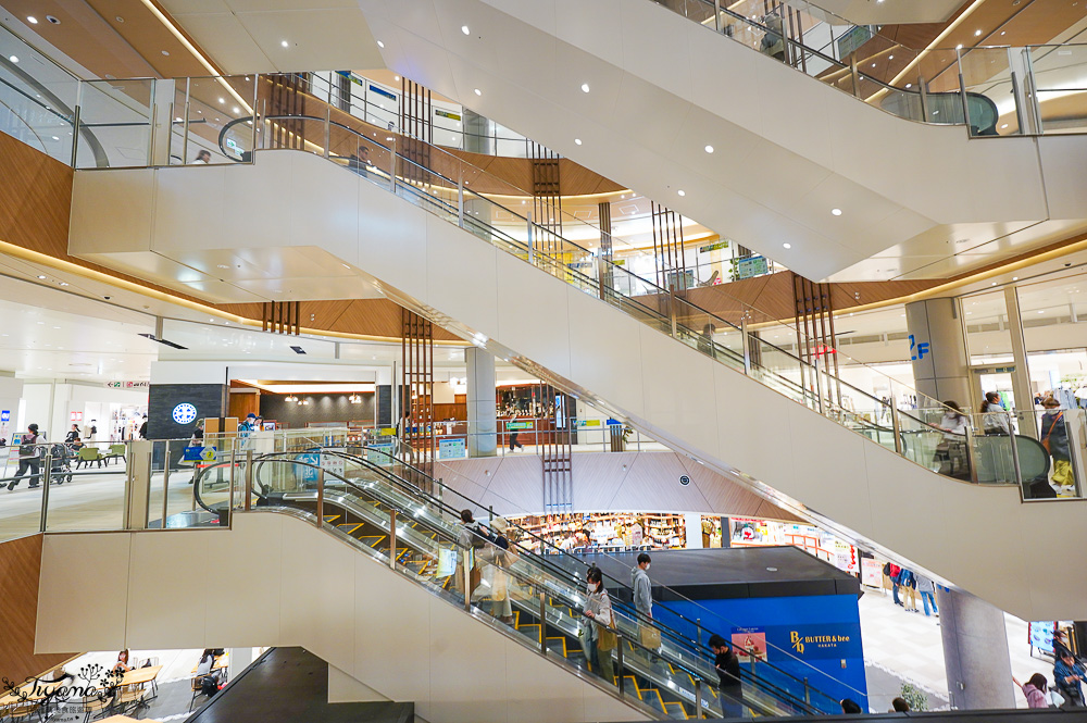 福岡購物景點「LaLaport 福岡」三井購物中心好逛好吃好買一次滿足！！第一天就先來買好衣服 @緹雅瑪 美食旅遊趣