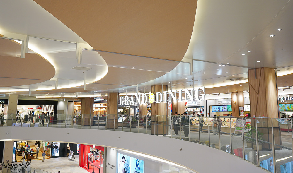 福岡購物景點「LaLaport 福岡」三井購物中心好逛好吃好買一次滿足！！第一天就先來買好衣服 @緹雅瑪 美食旅遊趣