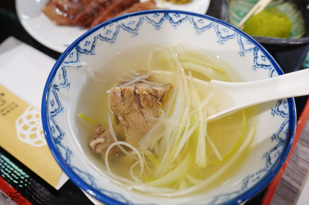 福岡購物景點「LaLaport 福岡」三井購物中心好逛好吃好買一次滿足！！第一天就先來買好衣服 @緹雅瑪 美食旅遊趣