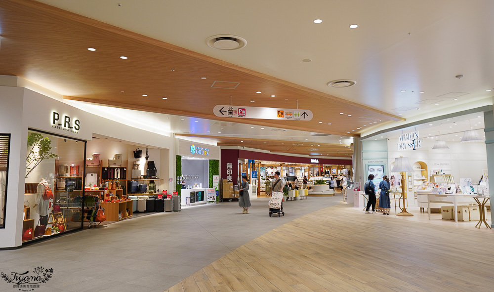 福岡購物景點「LaLaport 福岡」三井購物中心好逛好吃好買一次滿足！！第一天就先來買好衣服 @緹雅瑪 美食旅遊趣