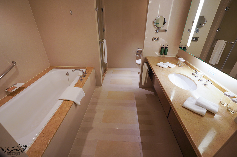 台南住宿｜台南遠東香格里拉 週年慶83折特選尊榮「高樓層入住・豪華閣禮遇豪華閣方案」，豪華閣早餐、豪華閣Happy Hour雞尾酒時光 @緹雅瑪 美食旅遊趣