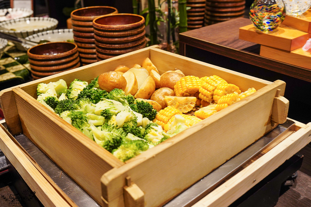 青森屋「Noresore食堂」自助早餐開箱！DIY海鮮鮮丼飯、帆立貝拉麵、帆立貝咖哩飯必吃攻略 @緹雅瑪 美食旅遊趣