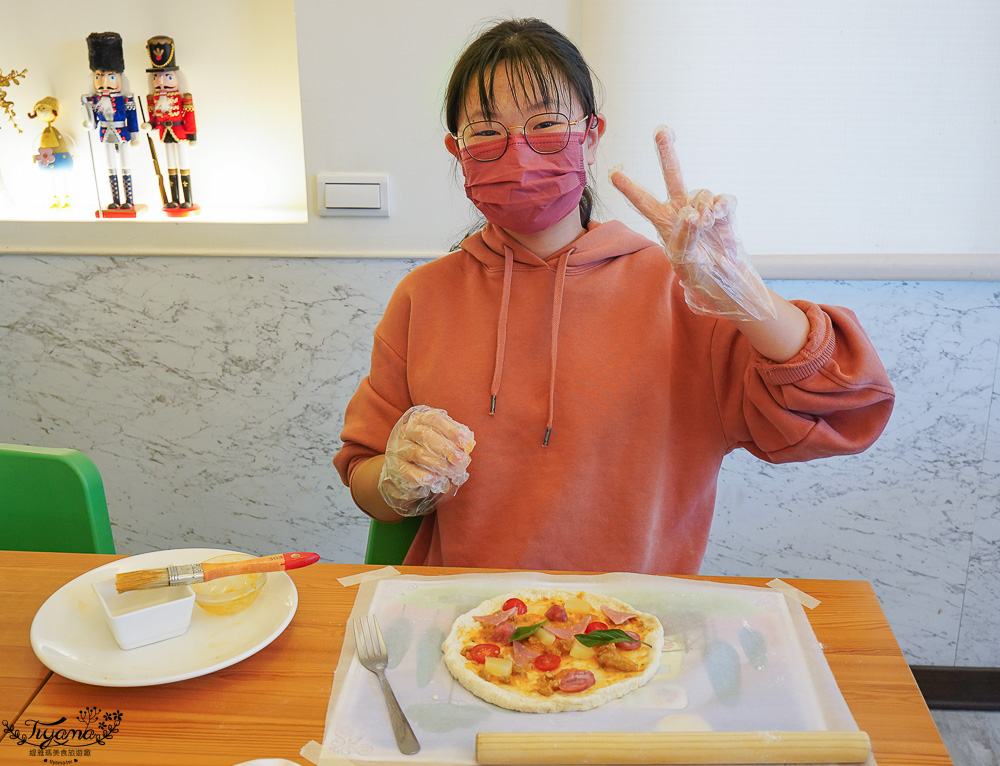 嘉義露營車推薦|詩情花園度假村 1泊2食:BBQ烤肉火鍋晚餐、煙火晚會、魔術表演、放天燈、手工比薩DIY @緹雅瑪 美食旅遊趣 嘉義露營車推薦|詩情花園度假村 1泊2食:BBQ烤肉火鍋晚餐、煙火晚會、魔術表演、放天燈、手工比薩DIY @緹雅瑪 美食旅遊趣