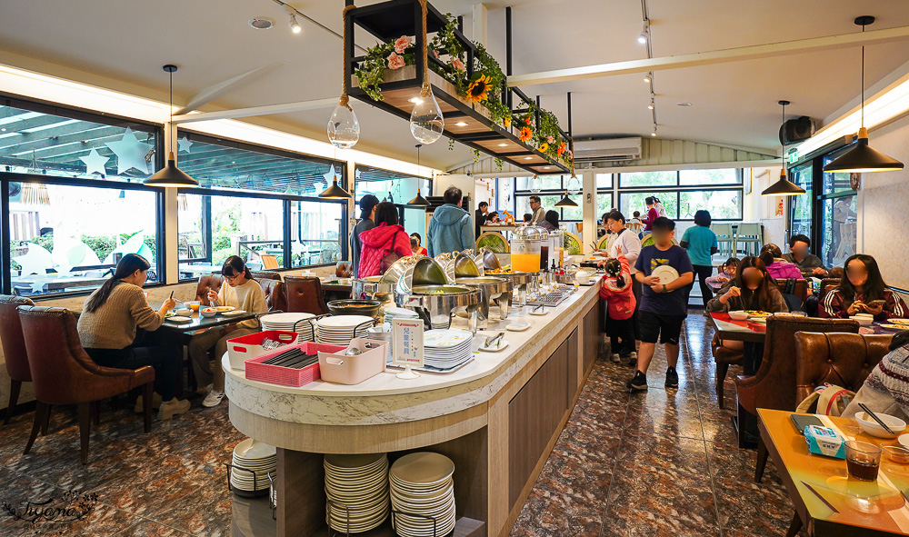 嘉義露營車推薦|詩情花園度假村 1泊2食:BBQ烤肉火鍋晚餐、煙火晚會、魔術表演、放天燈、手工比薩DIY @緹雅瑪 美食旅遊趣 嘉義露營車推薦|詩情花園度假村 1泊2食:BBQ烤肉火鍋晚餐、煙火晚會、魔術表演、放天燈、手工比薩DIY @緹雅瑪 美食旅遊趣