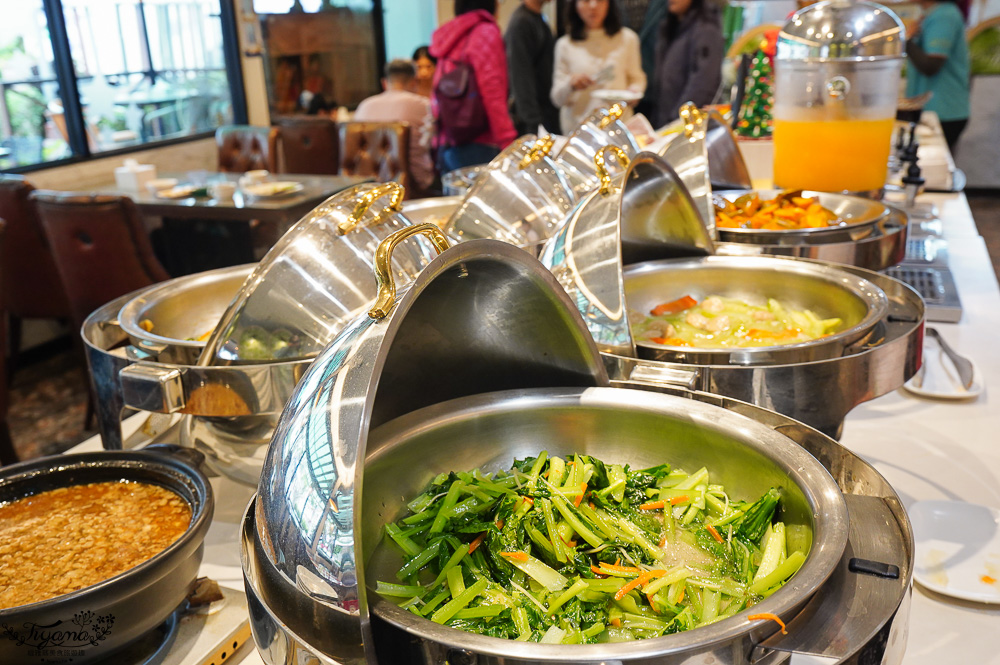 嘉義露營車推薦｜詩情花園度假村 1泊2食：BBQ烤肉火鍋晚餐、煙火晚會、魔術表演、放天燈、手工比薩DIY @緹雅瑪 美食旅遊趣