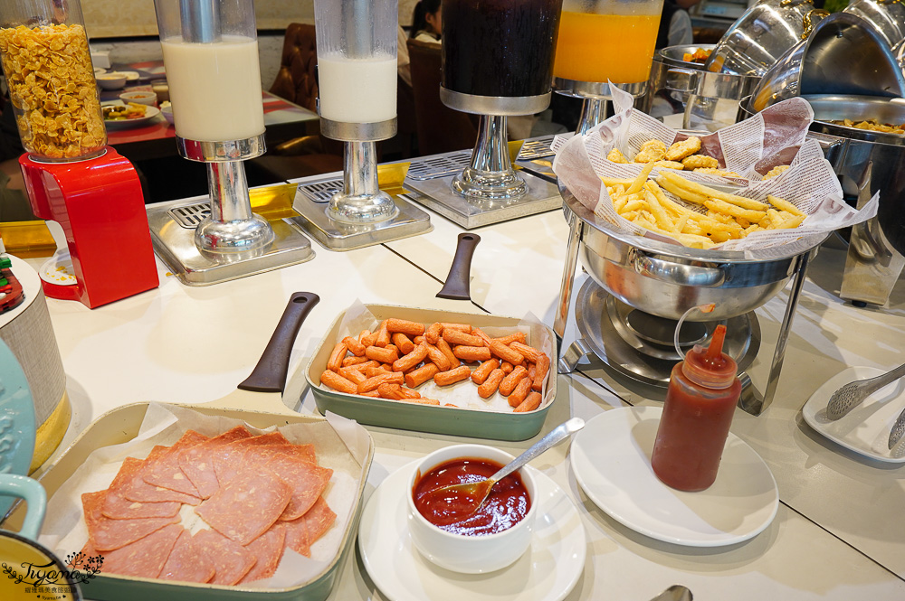 嘉義露營車推薦｜詩情花園度假村 1泊2食：BBQ烤肉火鍋晚餐、煙火晚會、魔術表演、放天燈、手工比薩DIY @緹雅瑪 美食旅遊趣