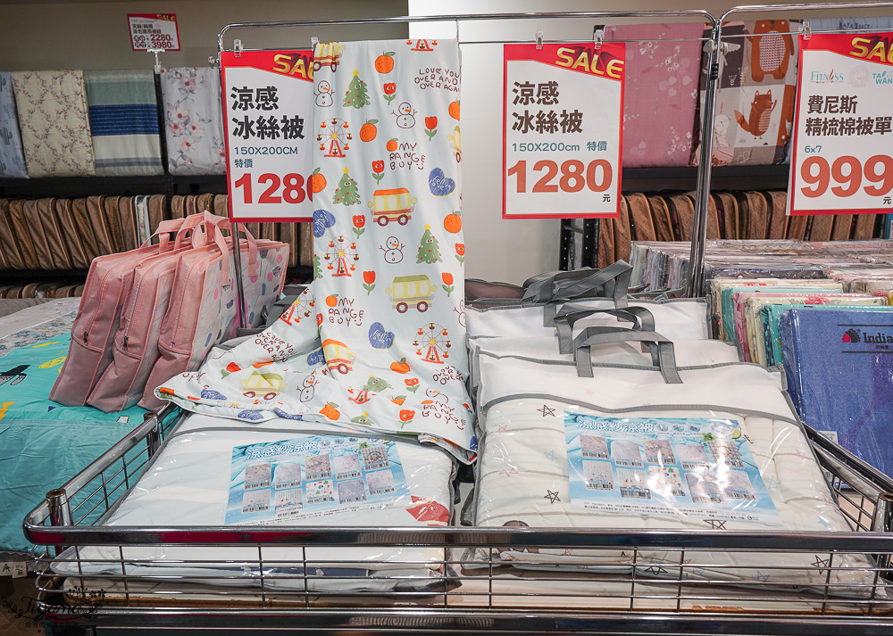 台南新光三越中山店．台南多利寶寢具特賣會｜台灣工廠直營天絲寢具不分尺寸一套2280元、二套3980元~枕頭涼被990元買一送一 @緹雅瑪 美食旅遊趣