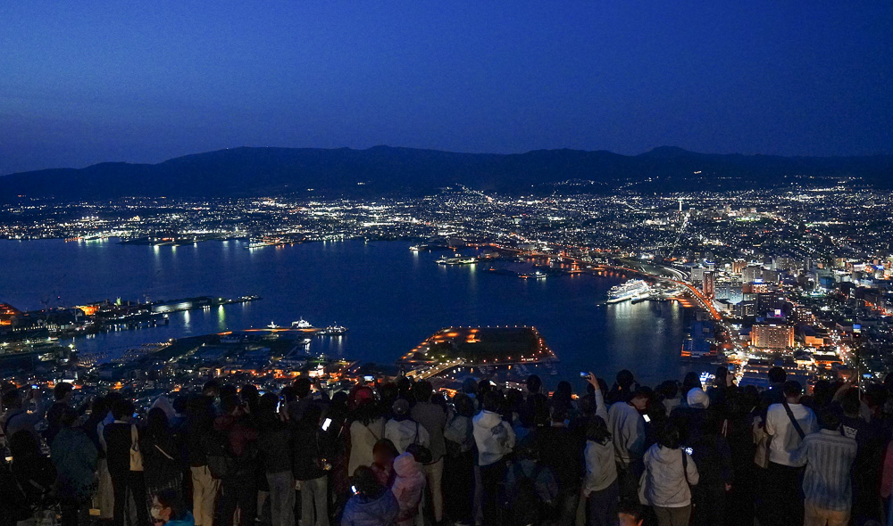 函館夜景｜函館山展望台｜函館山纜車：函館必遊米其林推薦三星景點，超人氣北海道三大夜景之一 @緹雅瑪 美食旅遊趣
