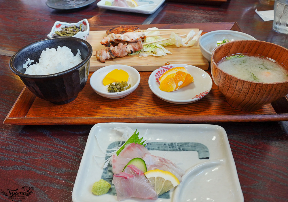 長門湯本溫泉街美食｜焼鳥 さくら食堂：午餐超值燒鳥套餐，雞肉串+生魚片套餐 @緹雅瑪 美食旅遊趣