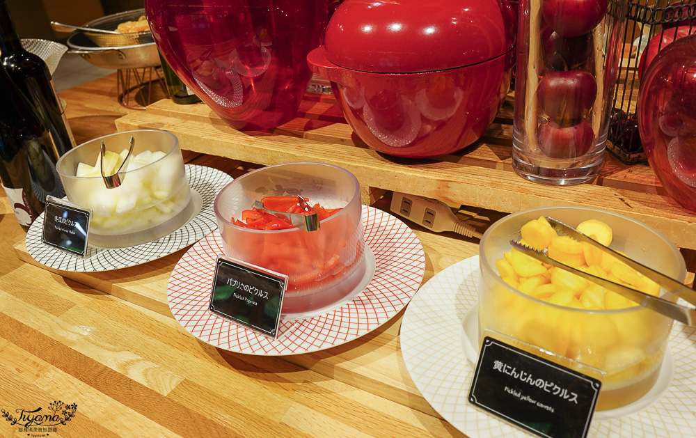 星野集團 奧入瀨溪流飯店「青森蘋果廚房」海鮮鐵板燒、現切牛肉、青森蘋果酥皮派、DIY海鮮丼、3款頂級青森蘋果汁，自助晚餐價格、必吃推薦 @緹雅瑪 美食旅遊趣