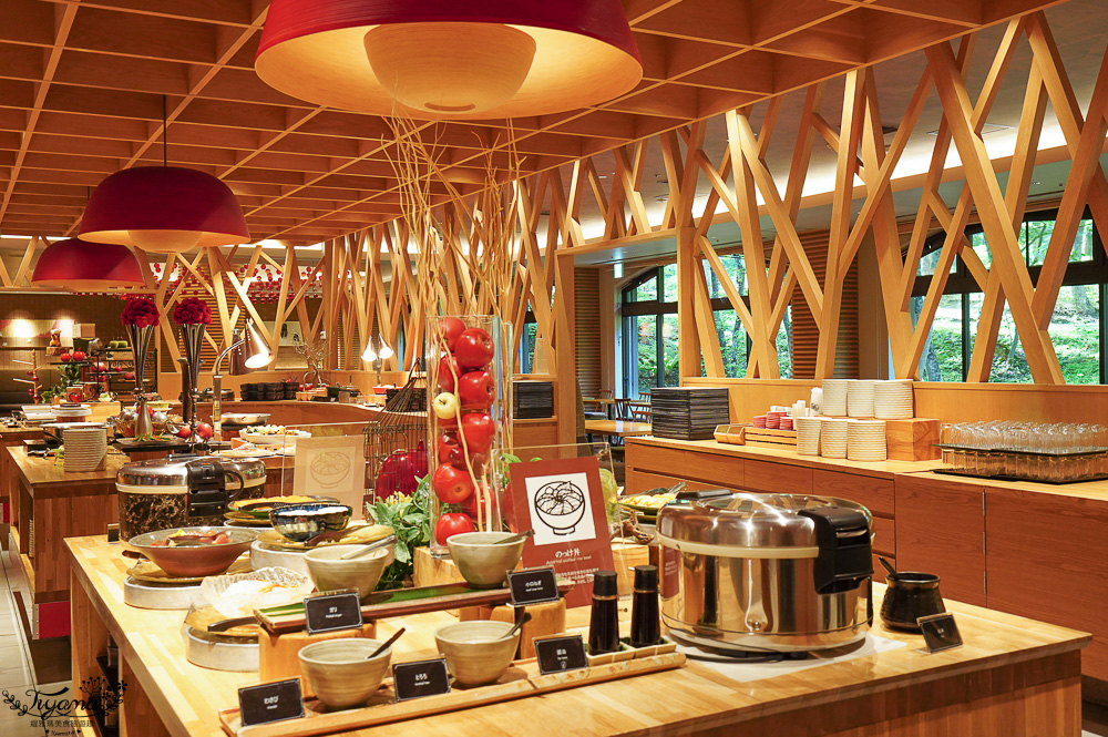 星野集團 奧入瀨溪流飯店「青森蘋果廚房」海鮮鐵板燒、現切牛肉、青森蘋果酥皮派、DIY海鮮丼、3款頂級青森蘋果汁，自助晚餐價格、必吃推薦 @緹雅瑪 美食旅遊趣