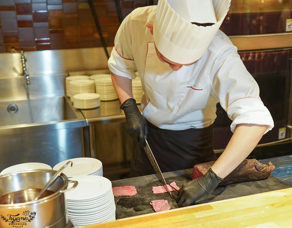 星野集團 奧入瀨溪流飯店「青森蘋果廚房」海鮮鐵板燒、現切牛肉、青森蘋果酥皮派、DIY海鮮丼、3款頂級青森蘋果汁，自助晚餐價格、必吃推薦 @緹雅瑪 美食旅遊趣