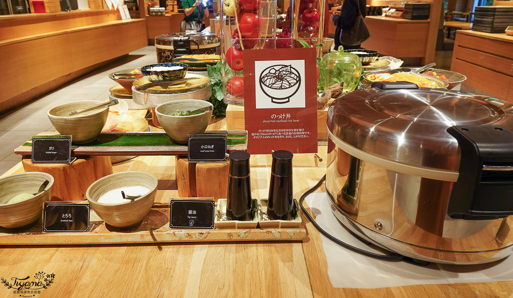 星野集團 奧入瀨溪流飯店「青森蘋果廚房」海鮮鐵板燒、現切牛肉、青森蘋果酥皮派、DIY海鮮丼、3款頂級青森蘋果汁，自助晚餐價格、必吃推薦 @緹雅瑪 美食旅遊趣