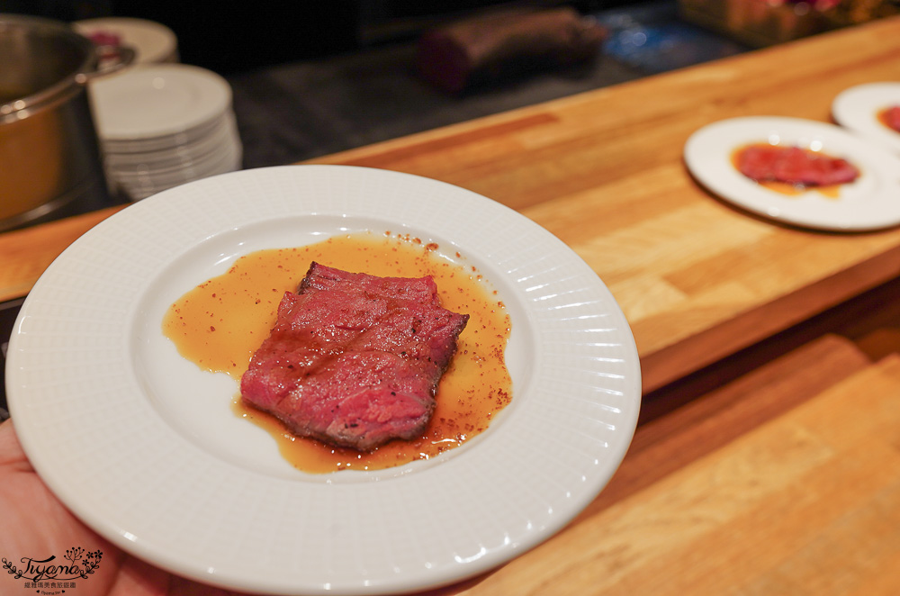 星野集團 奧入瀨溪流飯店「青森蘋果廚房」海鮮鐵板燒、現切牛肉、青森蘋果酥皮派、DIY海鮮丼、3款頂級青森蘋果汁，自助晚餐價格、必吃推薦 @緹雅瑪 美食旅遊趣