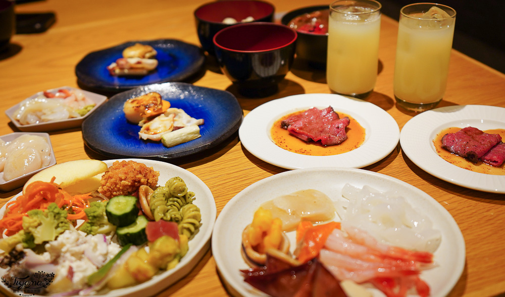 星野集團 奧入瀨溪流飯店「青森蘋果廚房」海鮮鐵板燒、現切牛肉、青森蘋果酥皮派、DIY海鮮丼、3款頂級青森蘋果汁，自助晚餐價格、必吃推薦 @緹雅瑪 美食旅遊趣