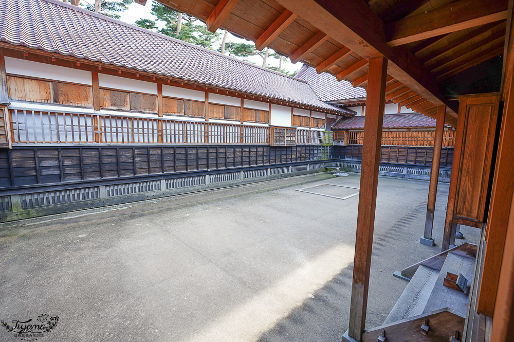 函館自由行必訪「箱館奉行所」歷史工藝大解密！！五稜郭公園裡巨型木造古建築巡禮 @緹雅瑪 美食旅遊趣