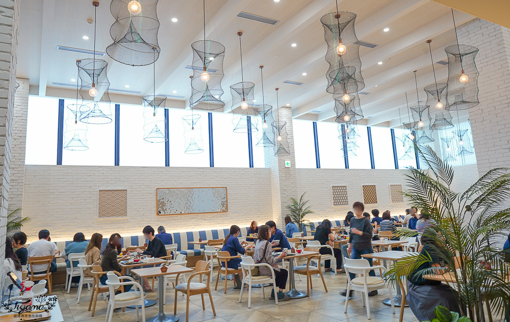 北海道函館星野飯店「OMO5函館 by 星野集團」浮誇在地特色自助早餐，DIY海鮮丼、烏賊飯、現握壽司、鹽味拉麵、爐端燒、氣泡酒 @緹雅瑪 美食旅遊趣