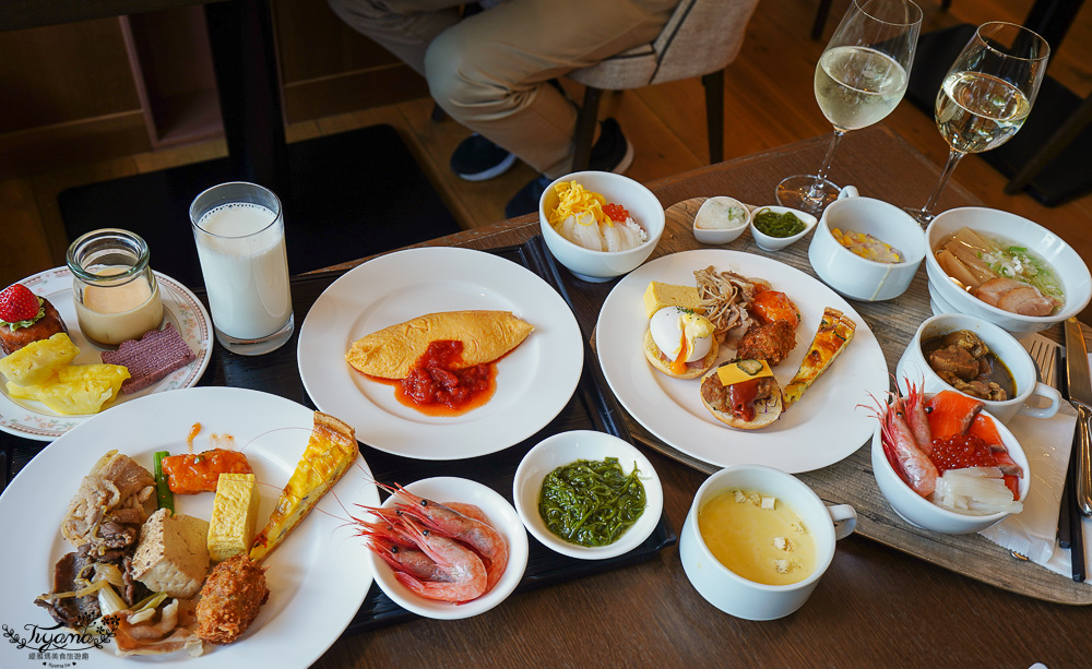 函館飯店早餐｜函館普樂美雅凱賓總統酒店 函館~早餐篇！！日西式自助早餐 DIY勝手丼，早上就有葡萄酒、啤酒喝 @緹雅瑪 美食旅遊趣