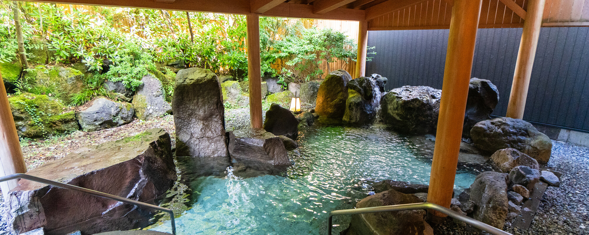富士山本栖湖住宿》本栖鳳凰飯店｜本棲鳳凰飯店：一泊二食長腳蟹自助晚餐，餐廳就有富士山美景！！ @緹雅瑪 美食旅遊趣