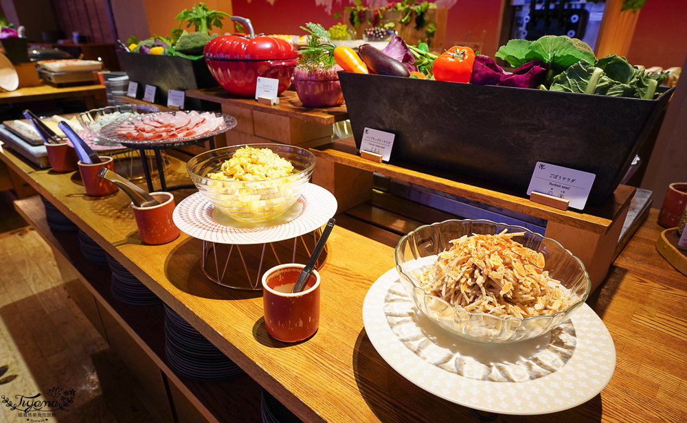 星野集團 RISONARE 山梨八岳｜YYgrill 自助早餐，吃到得在地食材山梨特色「甲斐寶丼」，麝香葡萄任你暢食 @緹雅瑪 美食旅遊趣